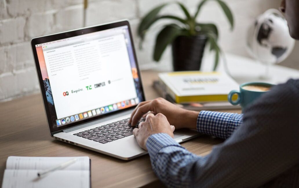 Email Soft Bounce vs Hard Bounce - What’s the Difference?
