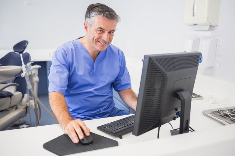 cold email to dentist