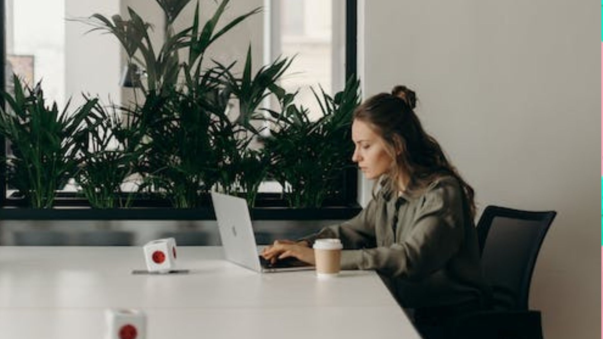 brunette woman working - email deliverability