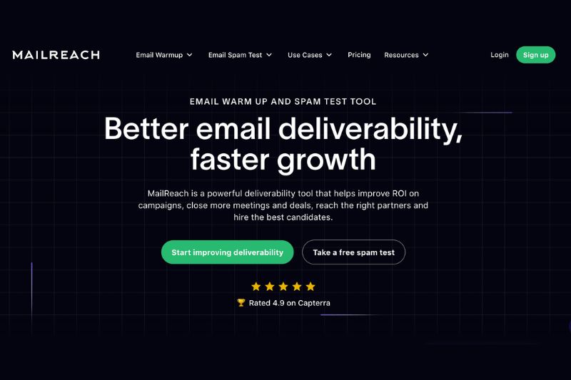 A página inicial do Mailreach apresenta ferramentas de capacidade de entrega de e-mail B2B, opções para aumentar a capacidade de entrega ou fazer um teste de spam gratuito e uma classificação de 4,9 do Capterra - capacitando seu alcance com soluções avançadas de IA.